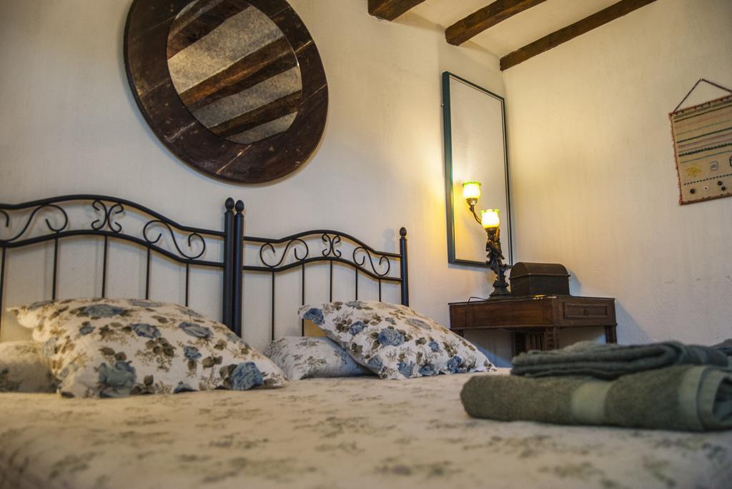 Villa La Fuente del Monte Caballar Habitación foto